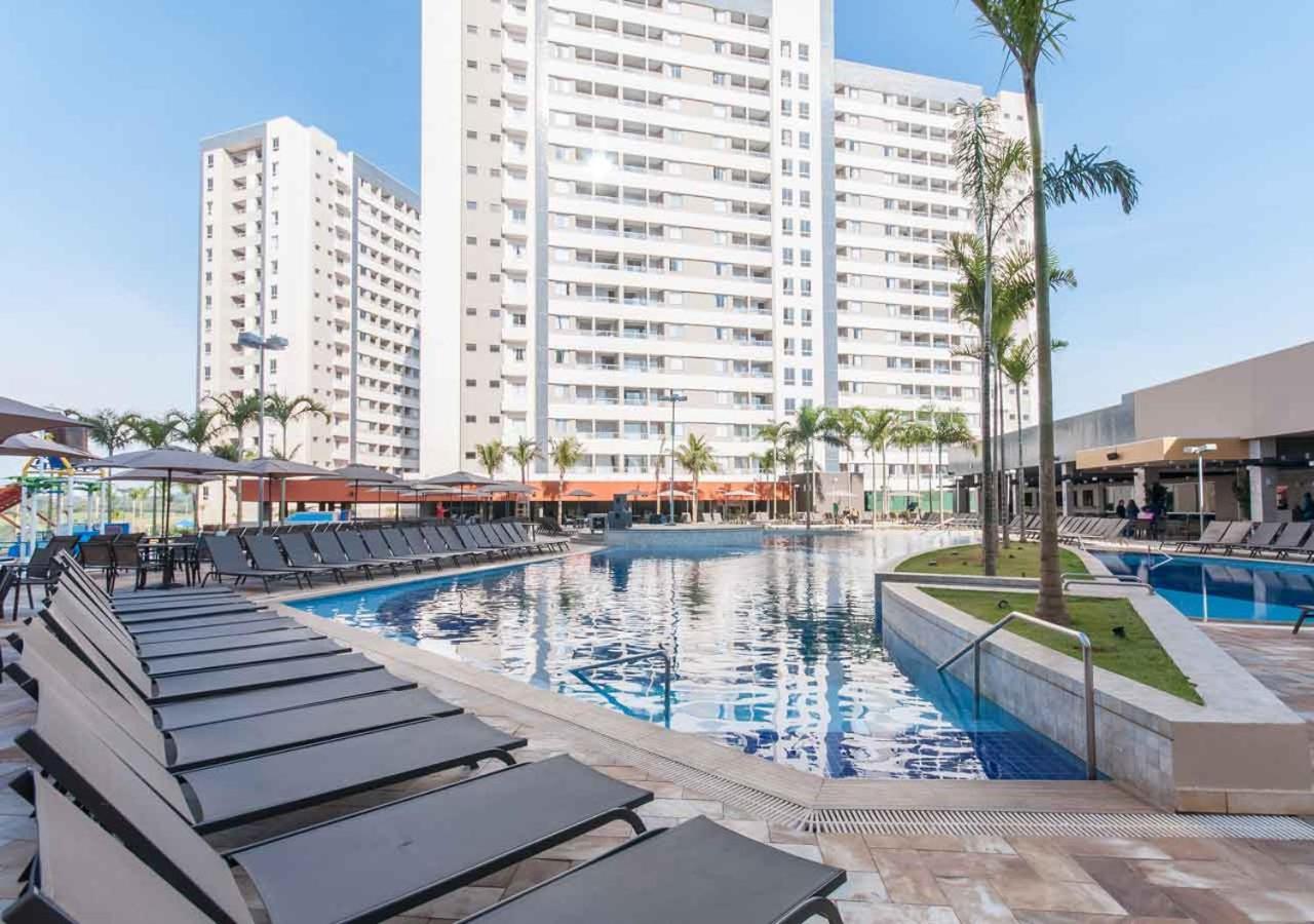 Enjoy Solar Das Aguas Park Resort Olímpia 外观 照片 The swimming pool at the hotel